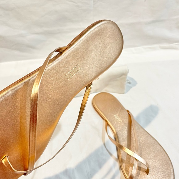 Tkees Riley Flip Flops in Beach Pearl (Rose Gold) - Picture 8 of 8